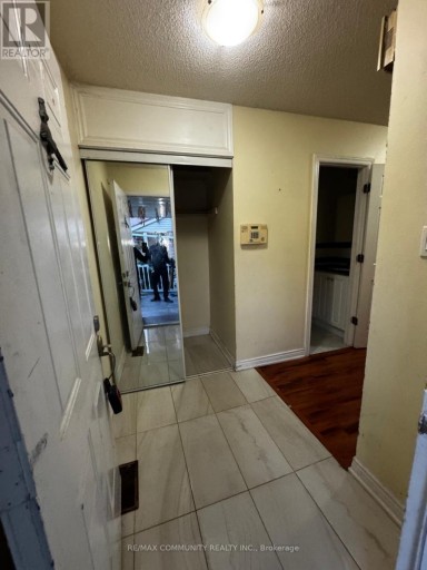 UPPER - 56 OVERLORD CRESCENT, Toronto (Malvern), Ontario, M1B4P3