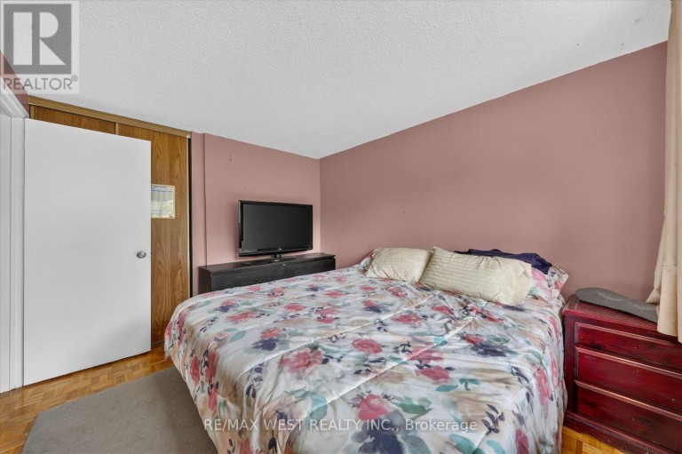 66 BUSHWOOD COURT, Toronto (Malvern), Ontario, M1B2T1