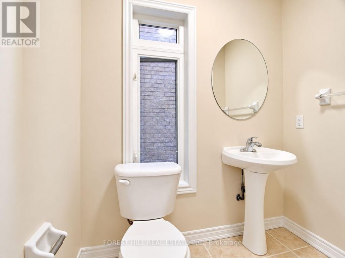 47 LOIRE VALLEY AVENUE, Vaughan (Patterson), Ontario, L4J8R8