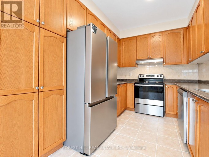 47 LOIRE VALLEY AVENUE, Vaughan (Patterson), Ontario, L4J8R8