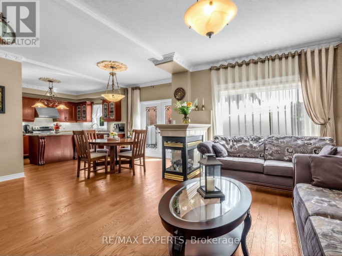 113 SONOMA BOULEVARD, Vaughan (Sonoma Heights), Ontario, L4H1N8