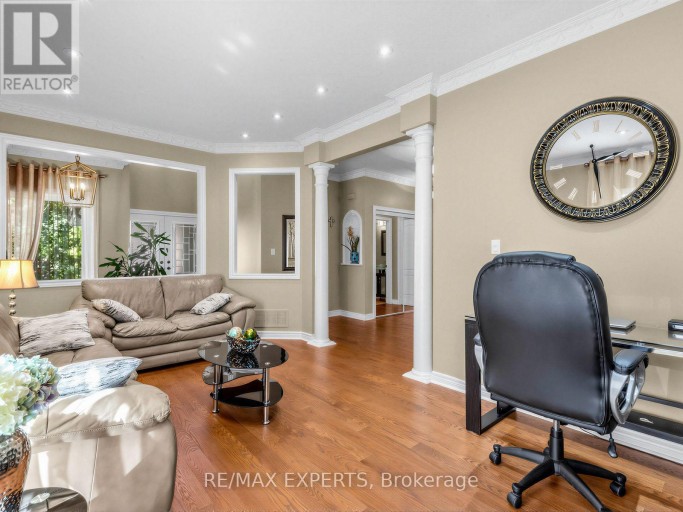 113 SONOMA BOULEVARD, Vaughan (Sonoma Heights), Ontario, L4H1N8