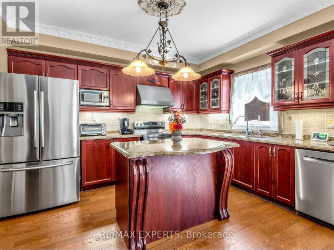 113 SONOMA BOULEVARD, Vaughan (Sonoma Heights), Ontario, L4H1N8