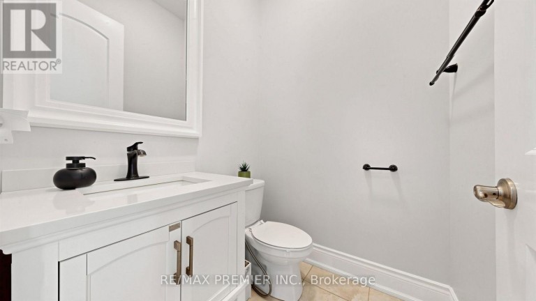 12 PARADISE VALLEY TRAIL, King (Nobleton), Ontario, L7B0A5