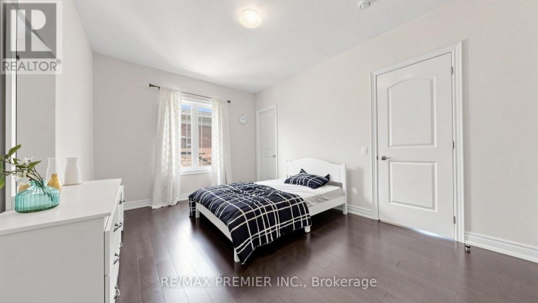 12 PARADISE VALLEY TRAIL, King (Nobleton), Ontario, L7B0A5