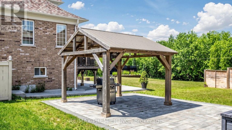 12 PARADISE VALLEY TRAIL, King (Nobleton), Ontario, L7B0A5