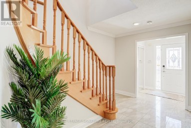5 LONGHOUSE STREET Vaughan (East Woodbridge) Ontario photo 2