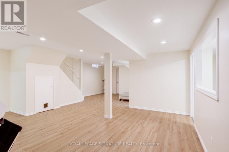 5 LONGHOUSE STREET, Vaughan (East Woodbridge), Ontario, L4L4Z3