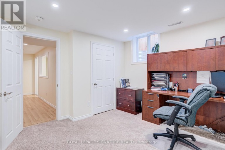 5 LONGHOUSE STREET, Vaughan (East Woodbridge), Ontario, L4L4Z3