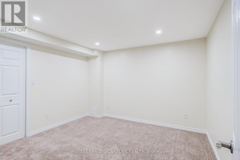 5 LONGHOUSE STREET, Vaughan (East Woodbridge), Ontario, L4L4Z3