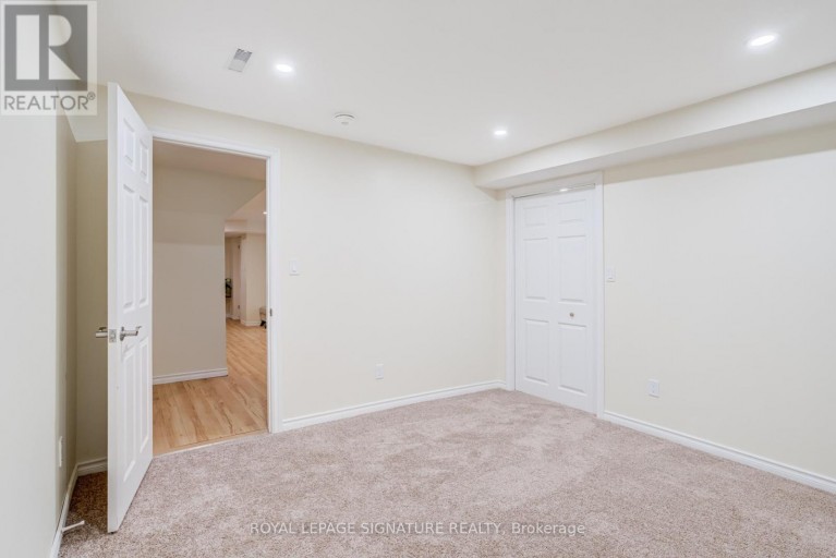 5 LONGHOUSE STREET, Vaughan (East Woodbridge), Ontario, L4L4Z3