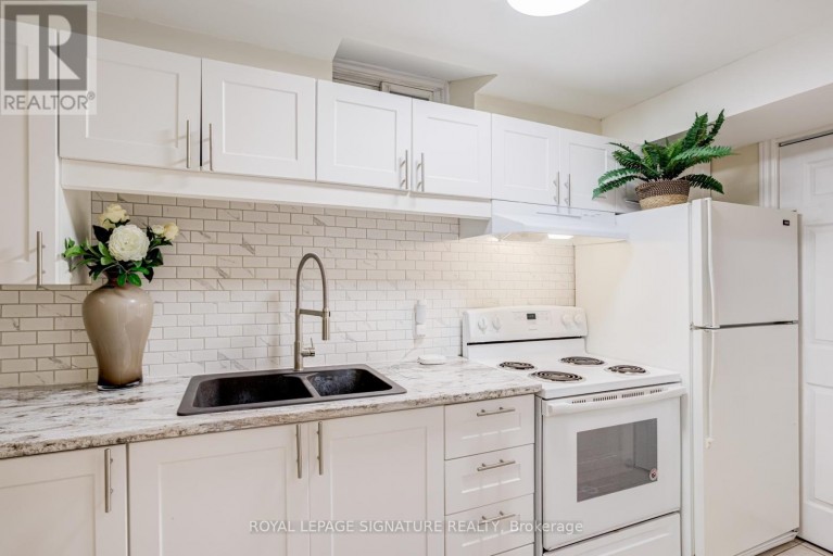 5 LONGHOUSE STREET, Vaughan (East Woodbridge), Ontario, L4L4Z3