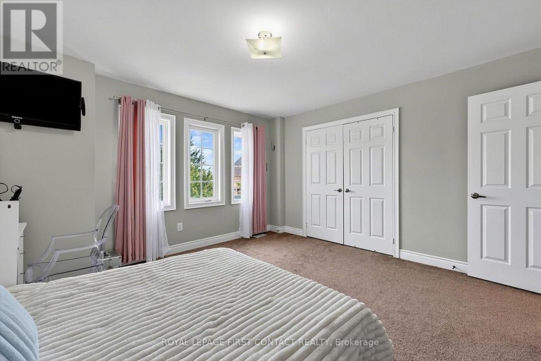 36 REGALIA WAY, Barrie (Innis-Shore), Ontario, L4M7H8