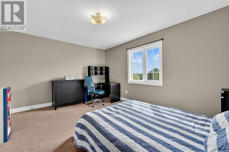 36 REGALIA WAY, Barrie (Innis-Shore), Ontario, L4M7H8