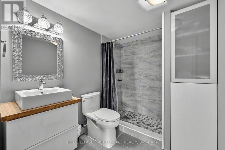 36 REGALIA WAY, Barrie (Innis-Shore), Ontario, L4M7H8
