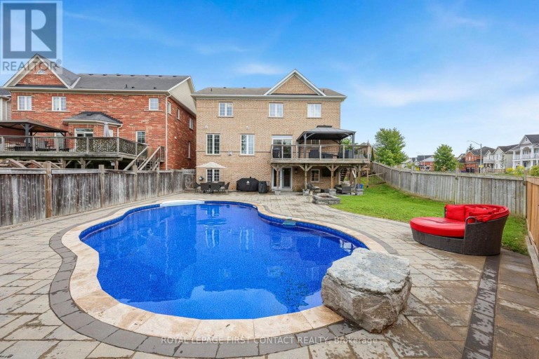 36 REGALIA WAY, Barrie (Innis-Shore), Ontario, L4M7H8