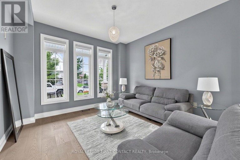 36 REGALIA WAY, Barrie (Innis-Shore), Ontario, L4M7H8