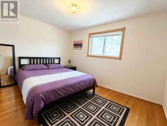 110 COLLEGE CRESCENT Barrie (Grove East) Ontario photo 17