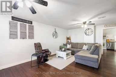 18 POYNTZ STREET Penetanguishene Ontario photo 11