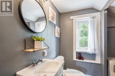 18 POYNTZ STREET Penetanguishene Ontario photo 23