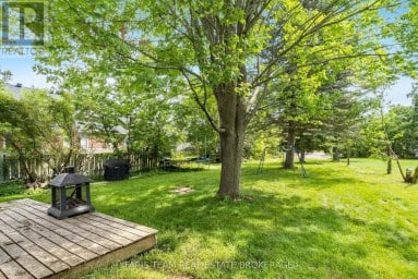 18 POYNTZ STREET Penetanguishene Ontario photo 25