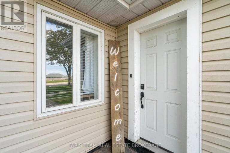 18 POYNTZ STREET, Penetanguishene, Ontario, L9M1M4