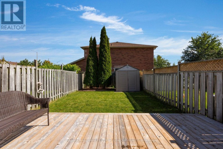 11 CARIBOU COURT, Barrie (Holly), Ontario, L4N8N3