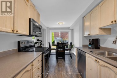 11 CARIBOU COURT Barrie (Holly) Ontario photo 3
