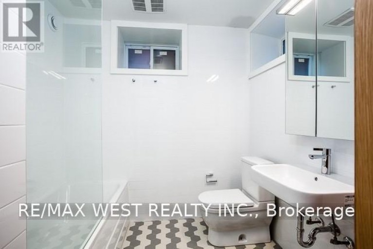 BSMT - 152 CLOSE AVENUE, Toronto (South Parkdale), Ontario, M6K2V5