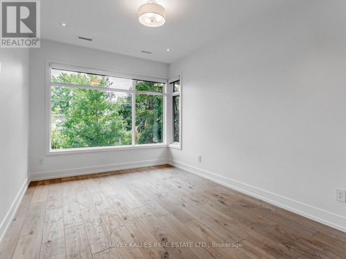 38 VAN DUSEN BOULEVARD, Toronto (Stonegate-Queensway), Ontario, M8Z3E6