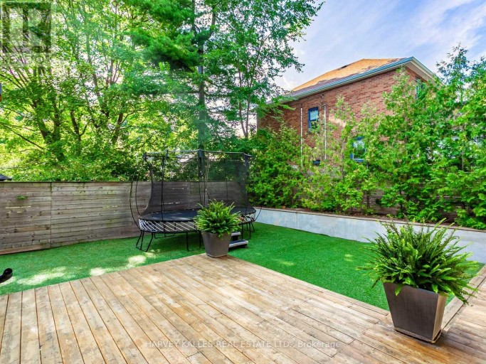 38 VAN DUSEN BOULEVARD, Toronto (Stonegate-Queensway), Ontario, M8Z3E6