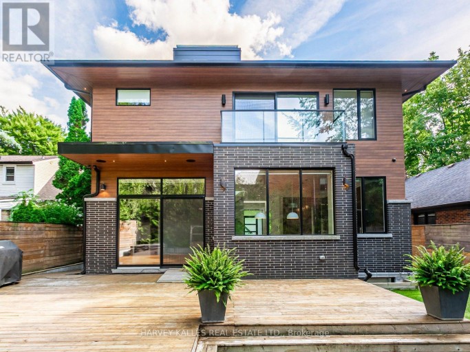 38 VAN DUSEN BOULEVARD, Toronto (Stonegate-Queensway), Ontario, M8Z3E6