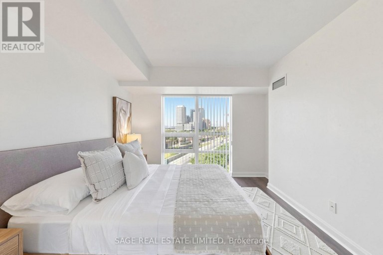 605 - 1 MICHAEL POWER PLACE, Toronto (Islington-City Centre West), Ontario, M9A0A1