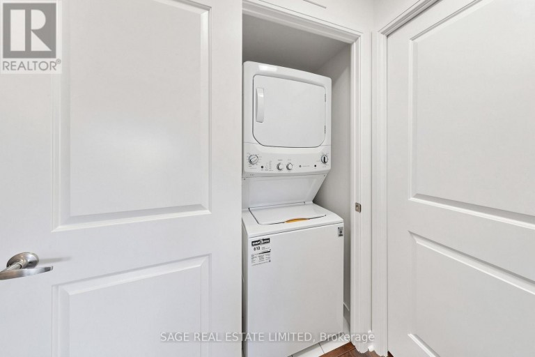 605 - 1 MICHAEL POWER PLACE, Toronto (Islington-City Centre West), Ontario, M9A0A1