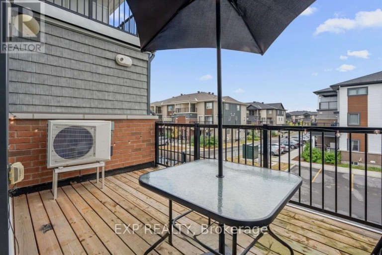 304 LAPLAND PRIVATE, Ottawa, Ontario, K2V0S2