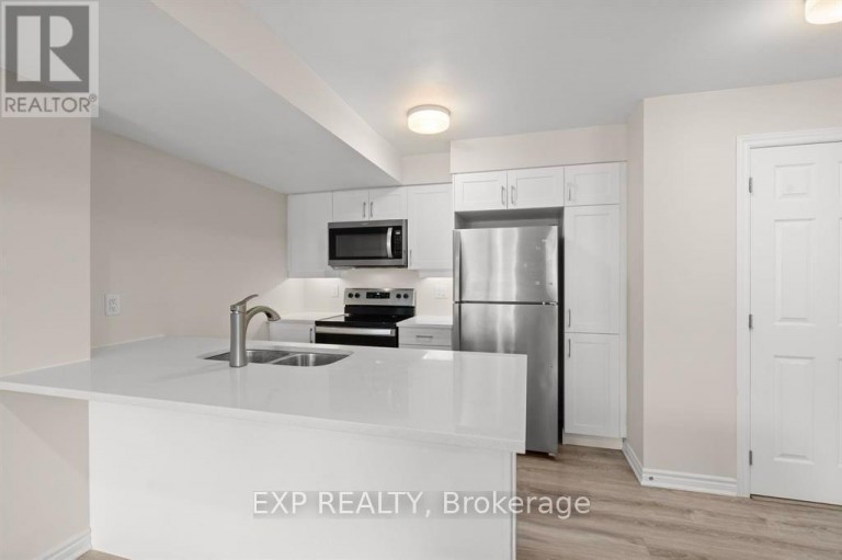 304 LAPLAND PRIVATE, Ottawa, Ontario, K2V0S2