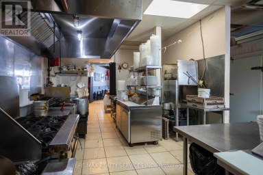 646 ERB ST STREET W Waterloo Ontario photo 24