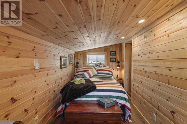 271 Smith Bay RD|District of Manitoulin, Gore Bay, Ontario, P0P1H0