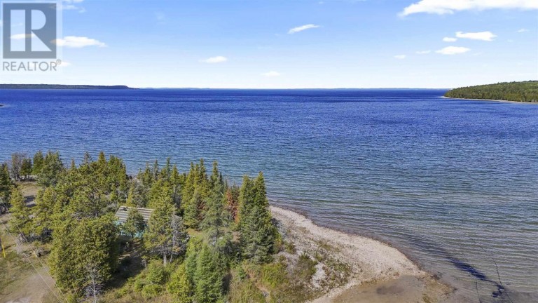 271 Smith Bay RD|District of Manitoulin, Gore Bay, Ontario, P0P1H0
