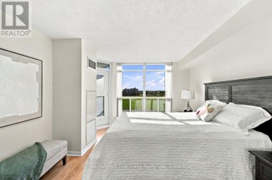 715 - 340 WATSON STREET W Whitby (Port Whitby) Ontario photo 16