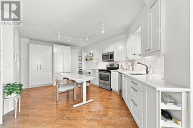 715 - 340 WATSON STREET W Whitby (Port Whitby) Ontario photo 4