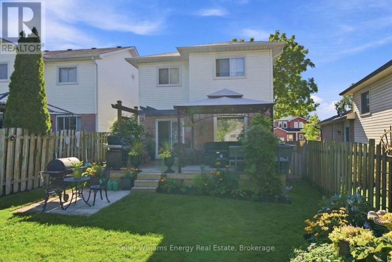 746 ELDERBERRY DRIVE, Oshawa (Pinecrest), Ontario, L1K2J3
