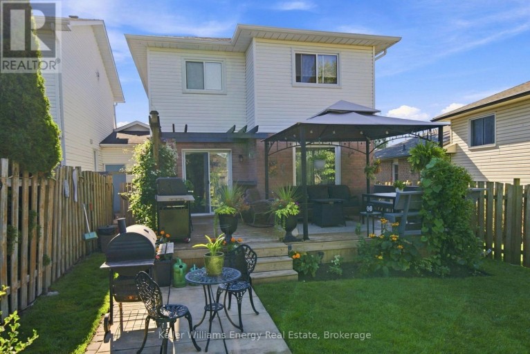 746 ELDERBERRY DRIVE, Oshawa (Pinecrest), Ontario, L1K2J3