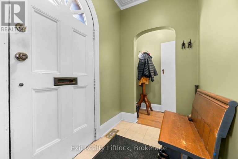 545 BRAIDWOOD AVENUE, Peterborough (Otonabee Ward 1), Ontario, K9J1V9