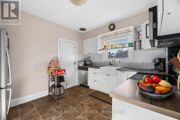 545 BRAIDWOOD AVENUE, Peterborough (Otonabee Ward 1), Ontario, K9J1V9