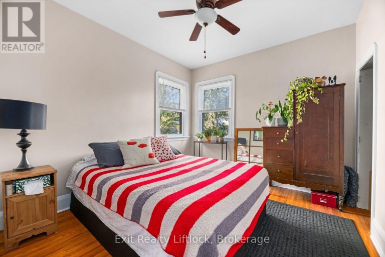 545 BRAIDWOOD AVENUE, Peterborough (Otonabee Ward 1), Ontario, K9J1V9