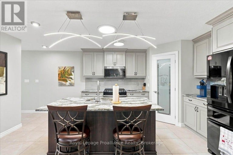 73 DORCHESTER DRIVE, Prince Edward County (Wellington Ward), Ontario, K0K3L0