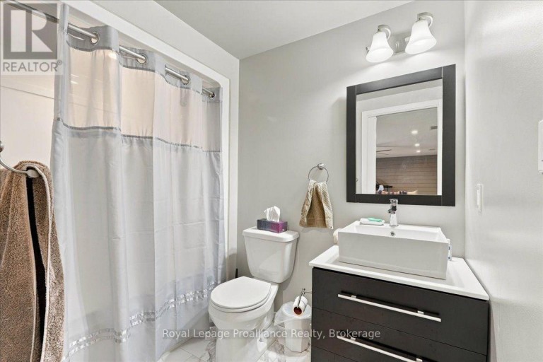 73 DORCHESTER DRIVE, Prince Edward County (Wellington Ward), Ontario, K0K3L0