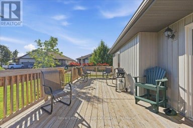 73 DORCHESTER DRIVE Prince Edward County (Wellington Ward) Ontario photo 32