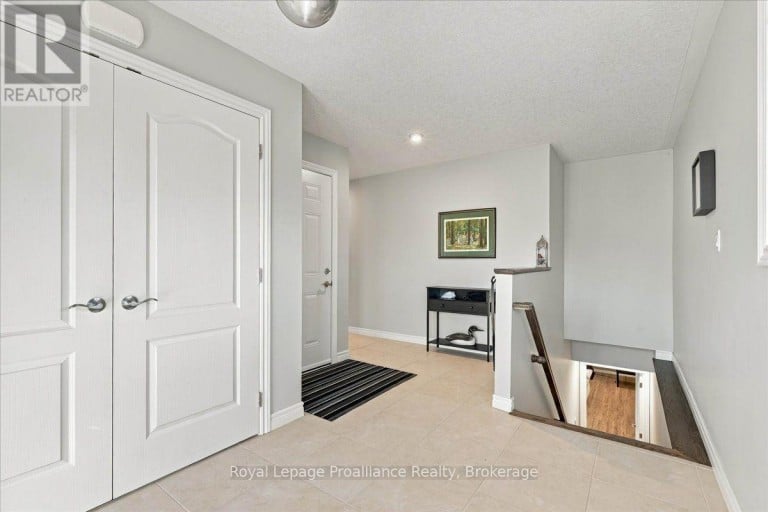 73 DORCHESTER DRIVE, Prince Edward County (Wellington Ward), Ontario, K0K3L0
